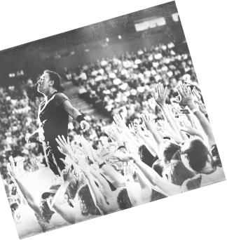 WRECKING_TOUR_BOOK2_spread1